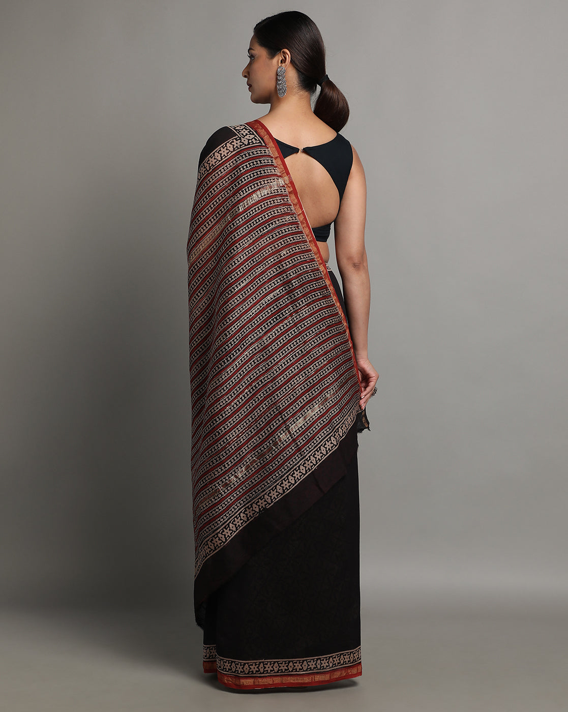 Red & Black Solid Chanderi Saree