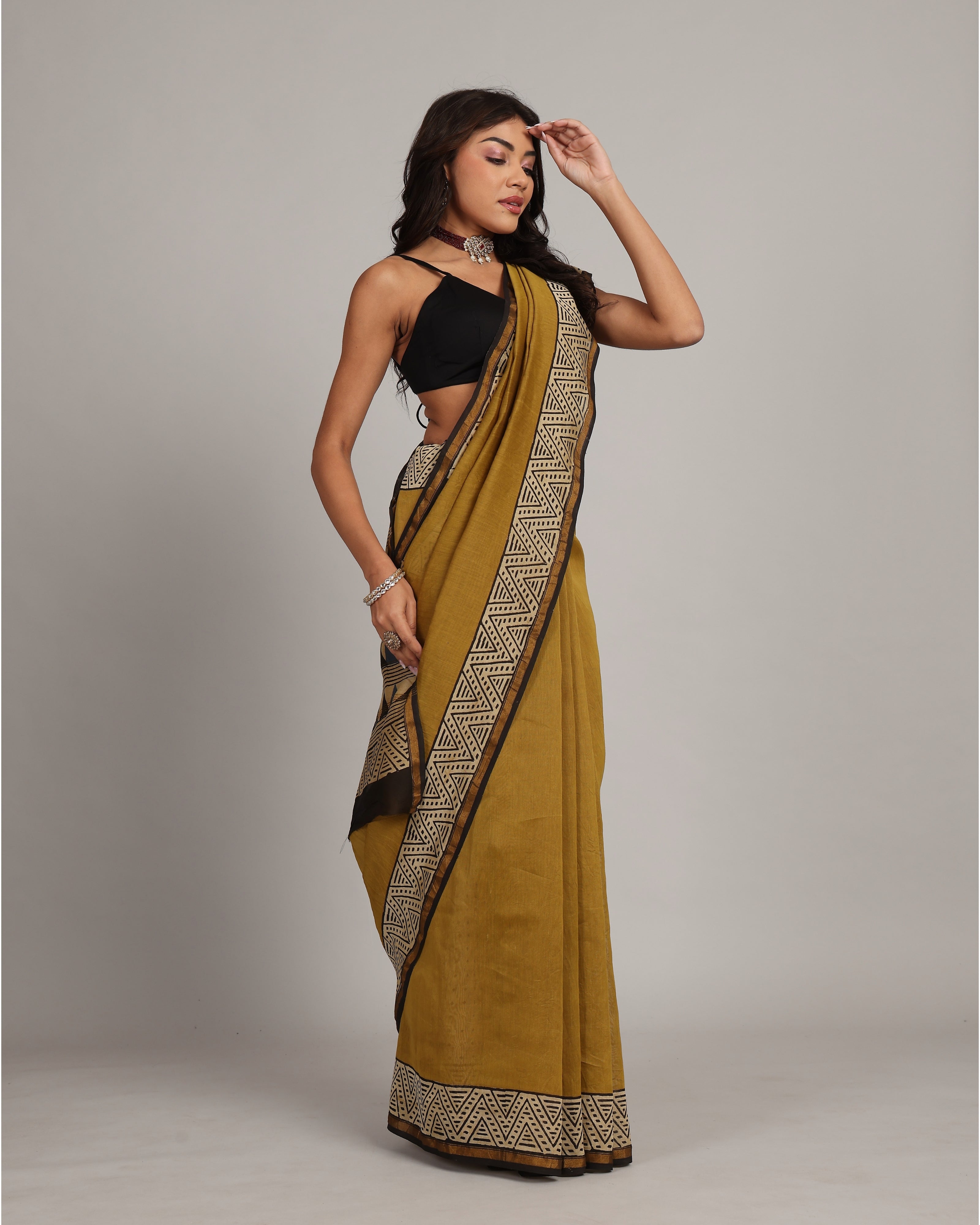 Medallion Yellow Solid Chanderi Saree