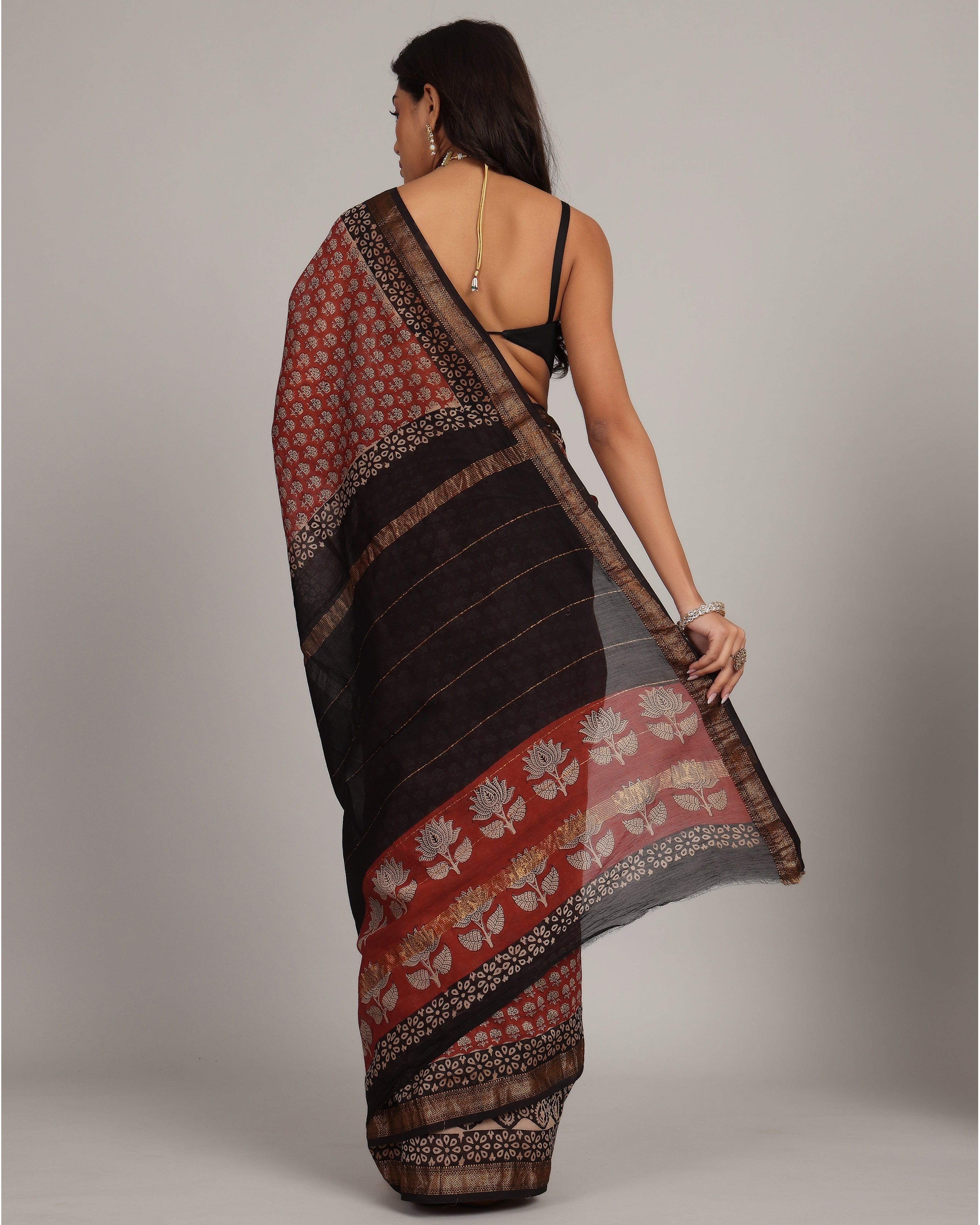 Red & Black Floral Maheshwari Saree