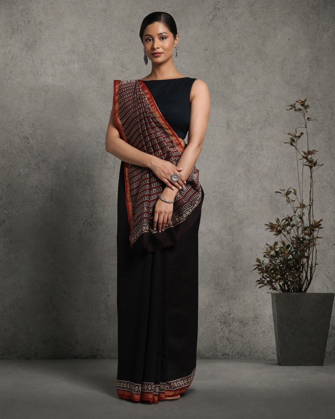 Red & Black Solid Chanderi Saree