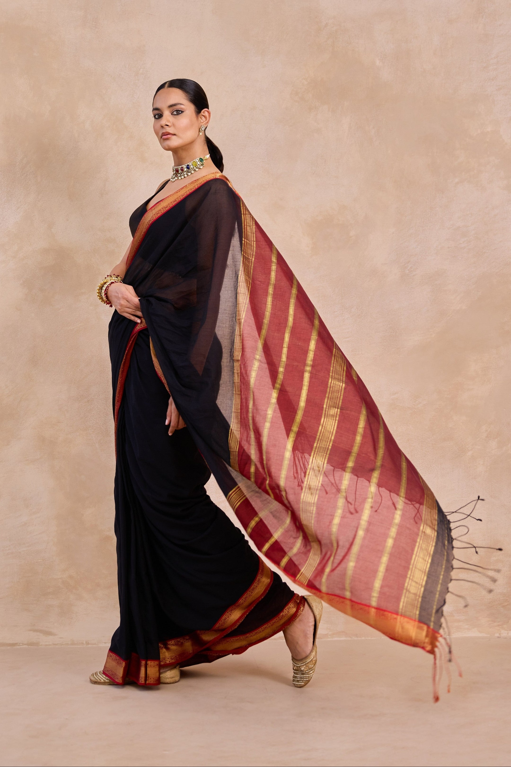 Black and Mitti Red Cotton Handwoven Saree
