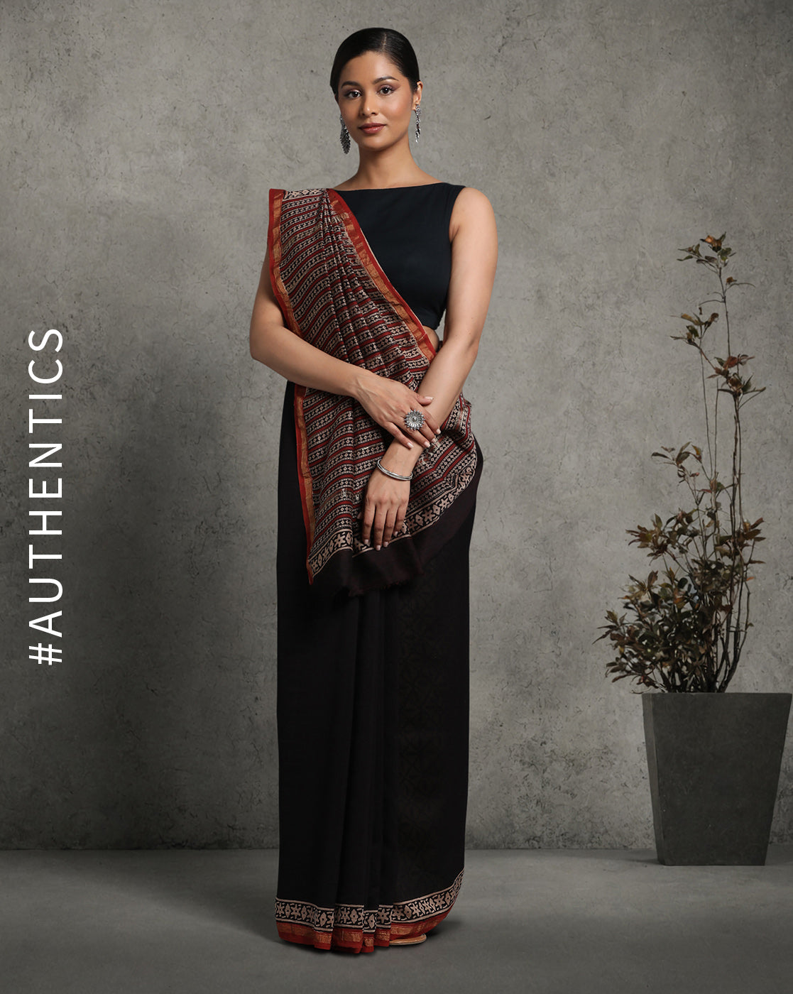 Red & Black Solid Chanderi Saree