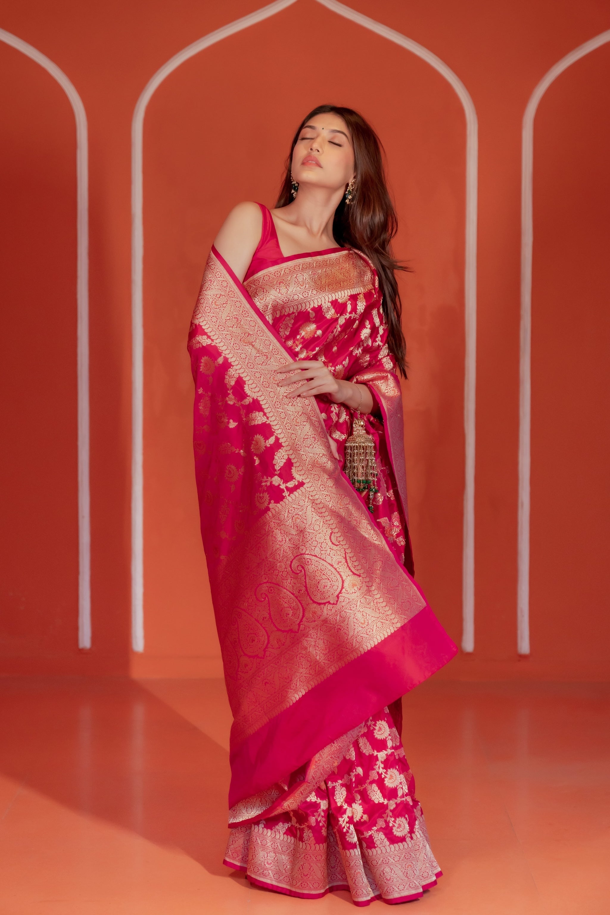 Pink Floral Banarasi Silk Handwoven Saree